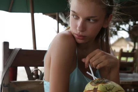 Летний эротический натюрморт с Аёй