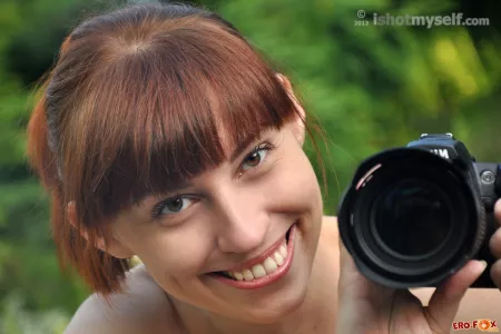 Летняя эротическая фотосессия в лесу