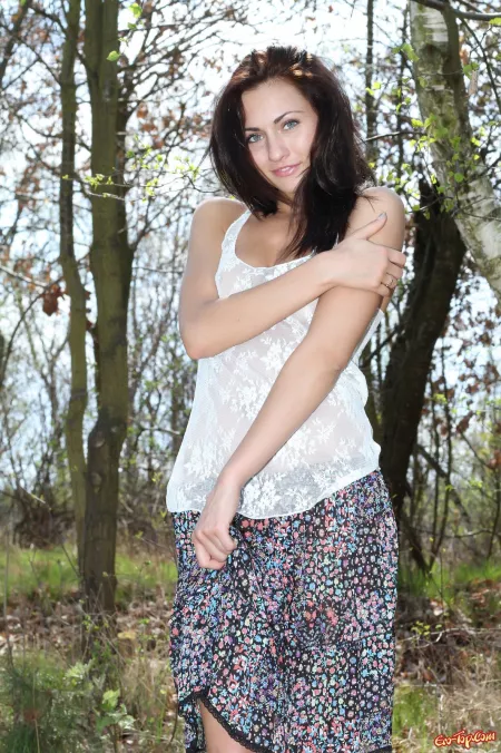 Летняя радость в природе с Микаэлой Изиззу